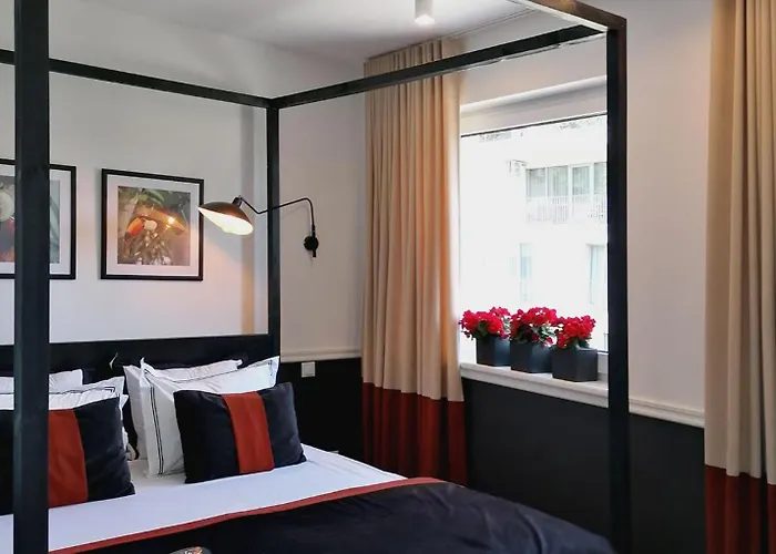 Daujoto 9 Apartamentai, *